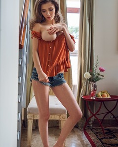 Mila Azul Brown By Alex Lynn