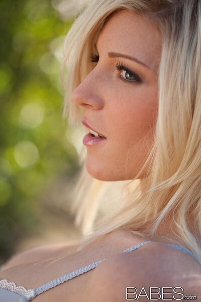 Sensual  Niki Lee Young - photo 03