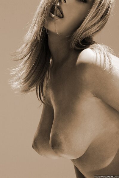 Ginger Jolie by Digital Desire - photo 02