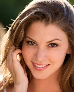 Gorgeous Amber Sym