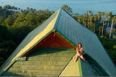 Sarka on a roof - photo 06