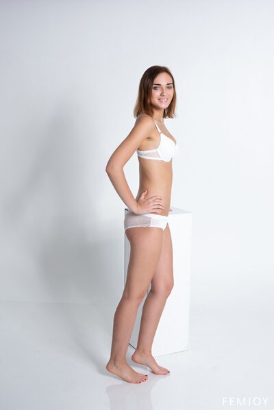 Oxana Z Modeling By Femjoy - photo 03