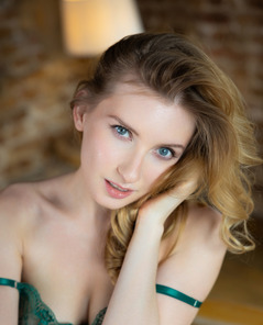 Minnie Lighter In Green