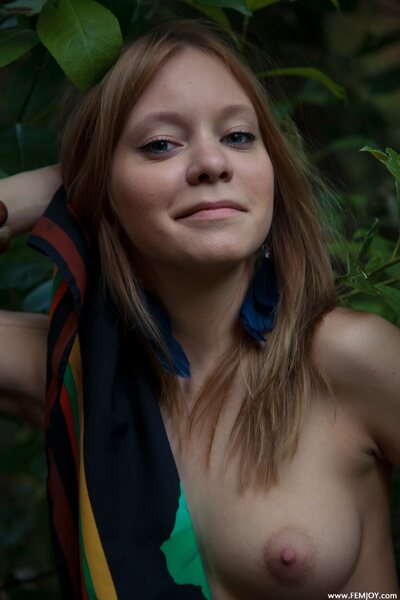 Mellory Hide And Seek - photo 03