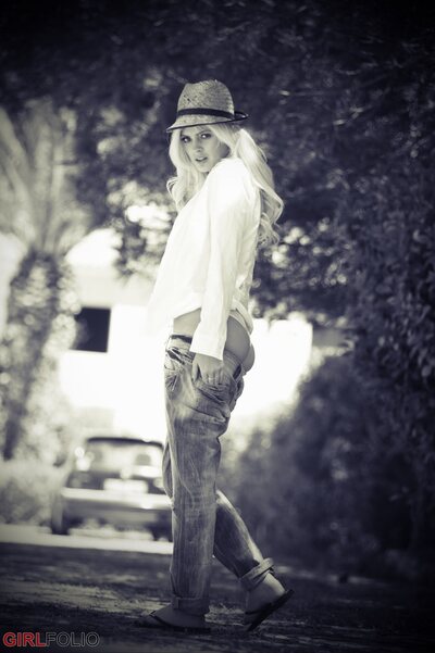Danielle Sellers Tom Boy By Girlfolio - photo 08