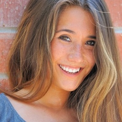 Eva Lovia profile picture