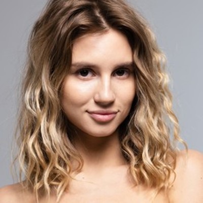 Mia Bloom