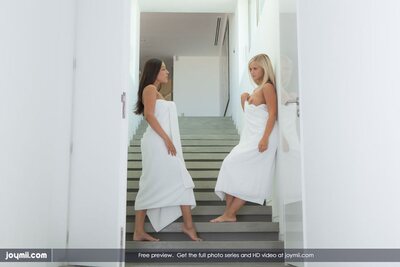 Miela and Ivy by Joymii - photo 01
