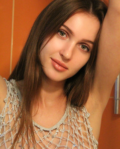 Holly Haim Dripping By Met Art