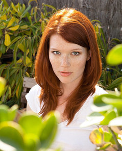 Mia Sollis cute freckles