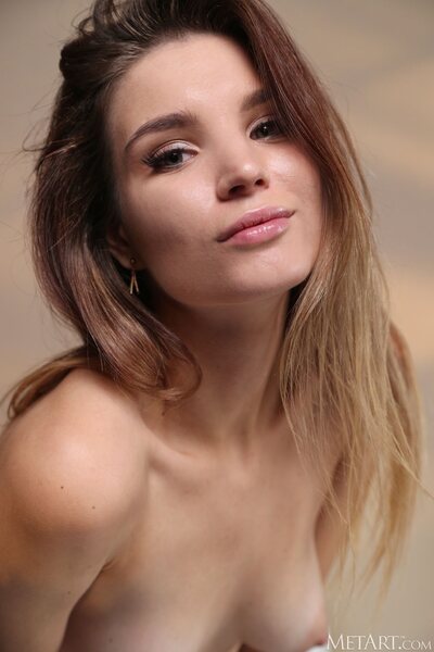 Met Art Presenting Emily Hops - photo 13