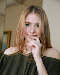 Dakota Pink Charm And Curves By Met Art