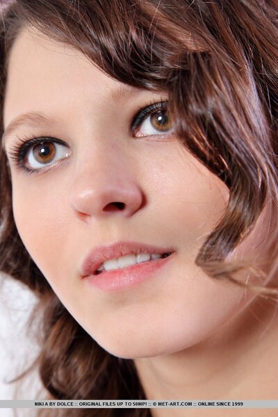 Juicy titted Niki A - photo 03