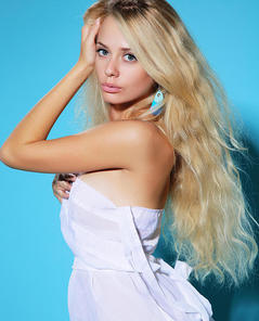 Beautiful Jennifer Mackay