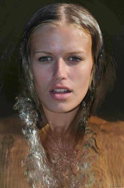 Kitty B In Water - photo 09