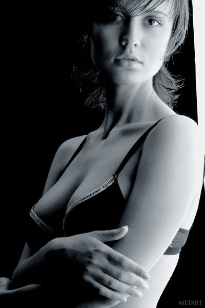 Incredibly Sexy Hilary A - photo 05