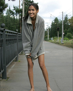 Kamilla Waiting For The Train