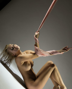 Dianthe Artistic Act By Stunning 18