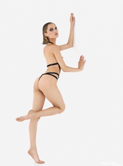 Hannah Ray Fragile Beast By Superbe Models - photo 05