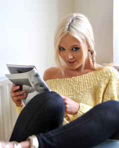 Faye Taylor by Take 5 Girls