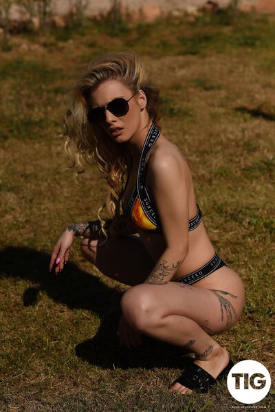 Saskia Valentine Lets Dance By This Is Glamour - photo 04