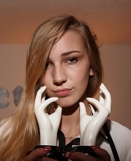 Kendra Sunderland At The Korova By Zishy