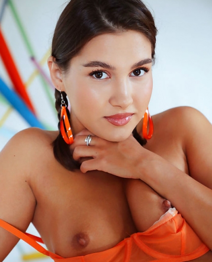Ellie Luna Perky Pigtails By Met Art