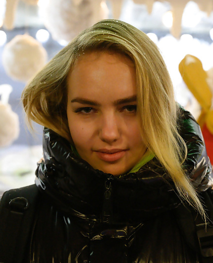 Urban Interior Styling Featuring Britney Snears In Casual Settings