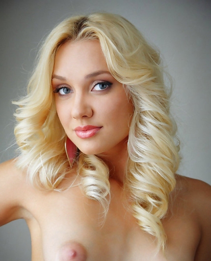 Dame Wright Met Art model