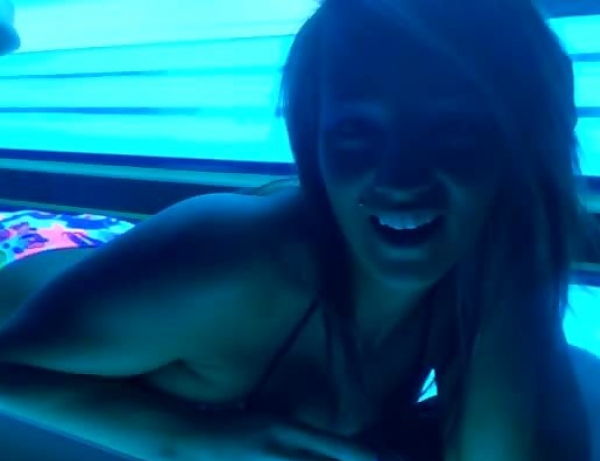 Nikki Sims Tanning Fun