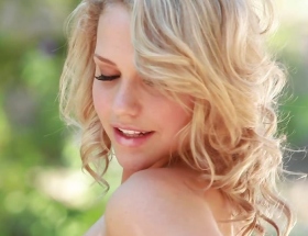 Mia Malkova video by Twistys