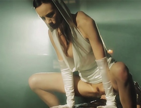 Video Eveline Neill darkness