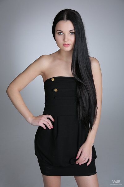 Celeste T W4B Casting - photo 00