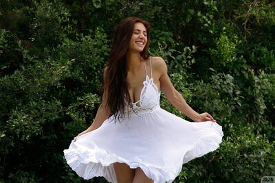 Vynessa Lucero Spring Sprung By Zishy - photo 01
