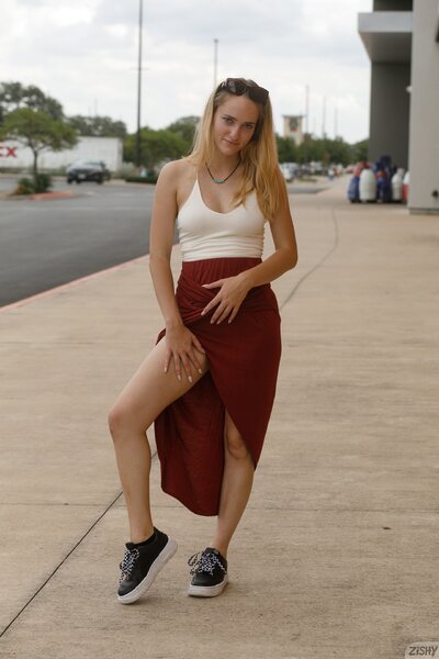 Athena Fleurs Has Shopping Vibes By Zishy - photo 00