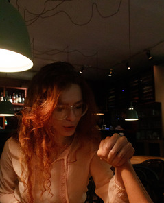 Kari Pitinova Arm Wrestles Wife By Zishy